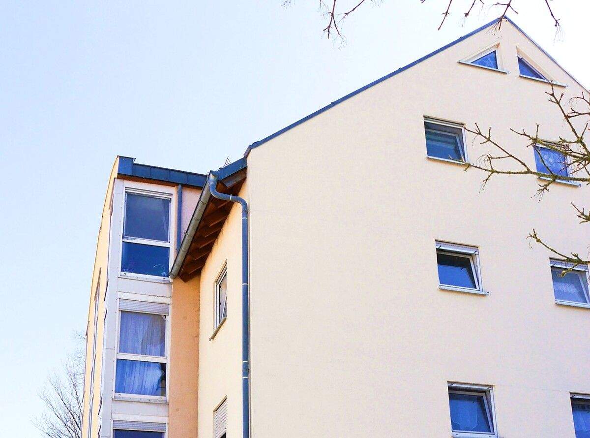 Thumbnail-Vermietete, helle 3-Raum-Wohnung in Limbach-Oberfrohna nahe Chemnitz mit Südbalkon & Stellplatz