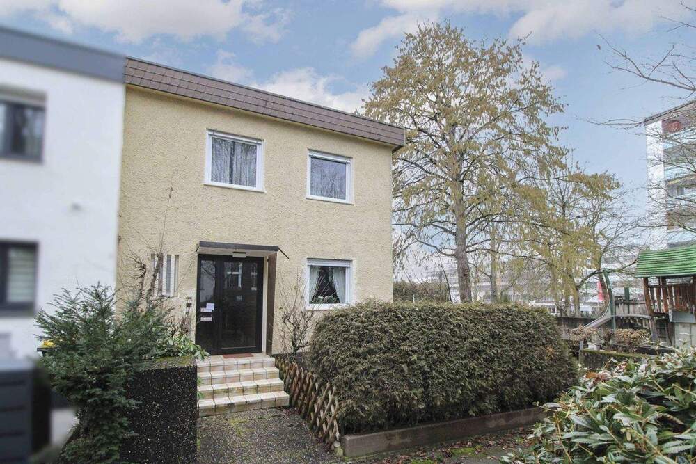 Thumbnail-Bezugsfreies Reiheneckhaus mit eigenem Garten & Garage in Leinfelden-Echterdingen!