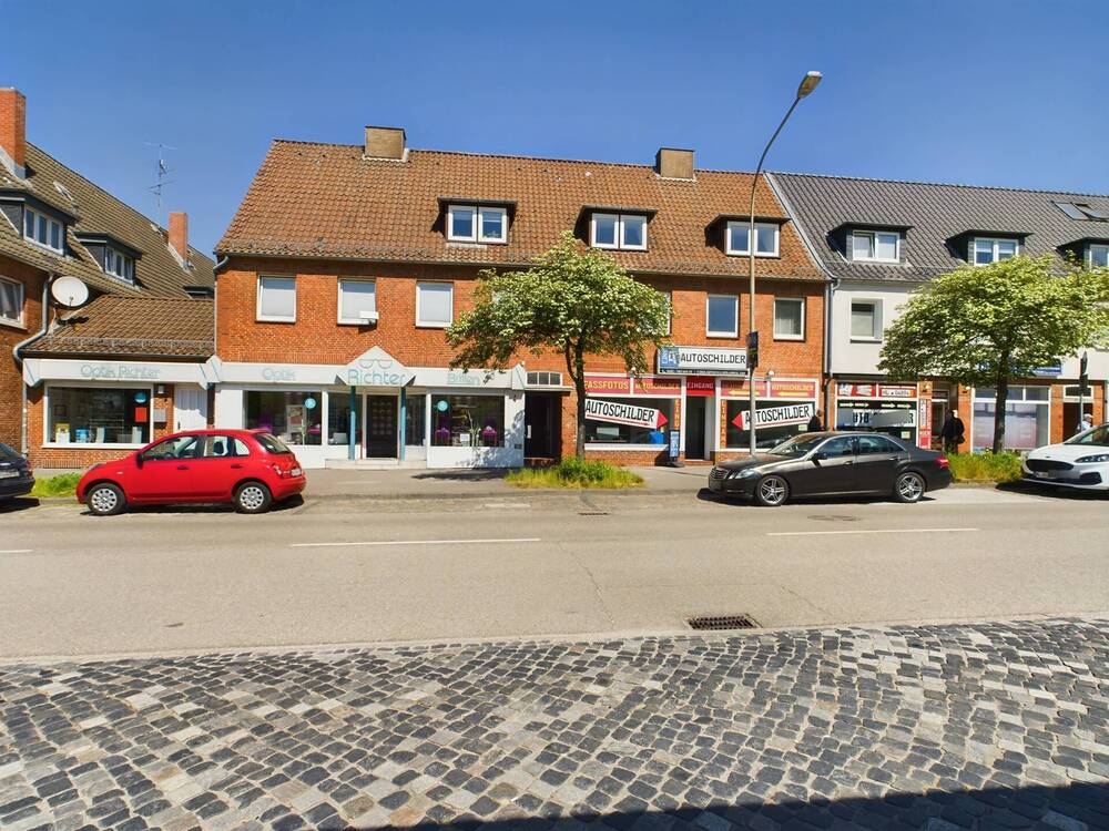 Thumbnail-Solides Wohn- und Geschäftshaus mitten in Kücknitz. Parkflächen