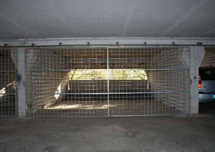 Thumbnail-***Vielseitig nutzbare Doppel-Garage in Köln-Porz mit Licht und Strom***