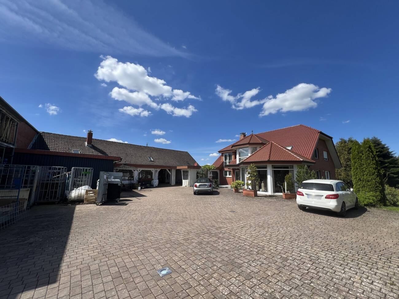 Thumbnail-Multifunktionale Liegenschaft mit Entwicklungspotenzial - Wohnen & Arbeiten kombinieren