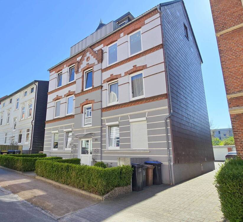 Thumbnail-Top-Mehrfamilienhaus mit 5 Wohnungen und Garagen in bevorzugter Lage