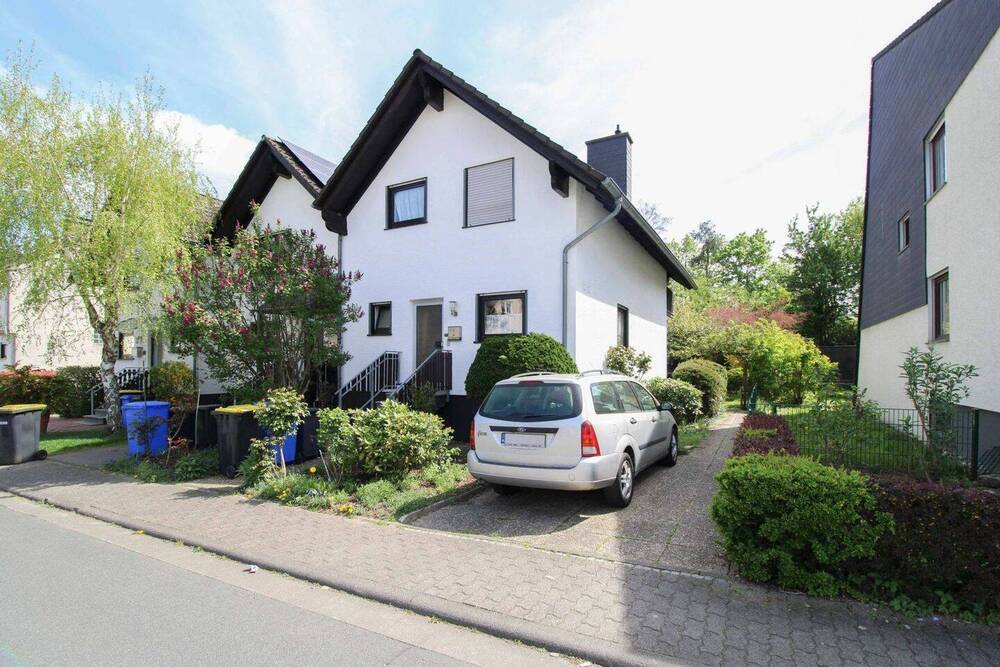 Hausfront Straßenansicht