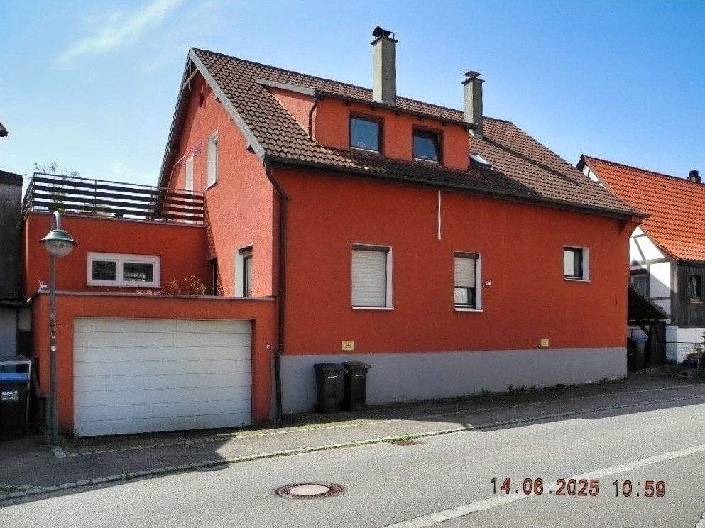 Thumbnail-Schönes Zweifamilienhaus in Hülben (LK Reutlingen)