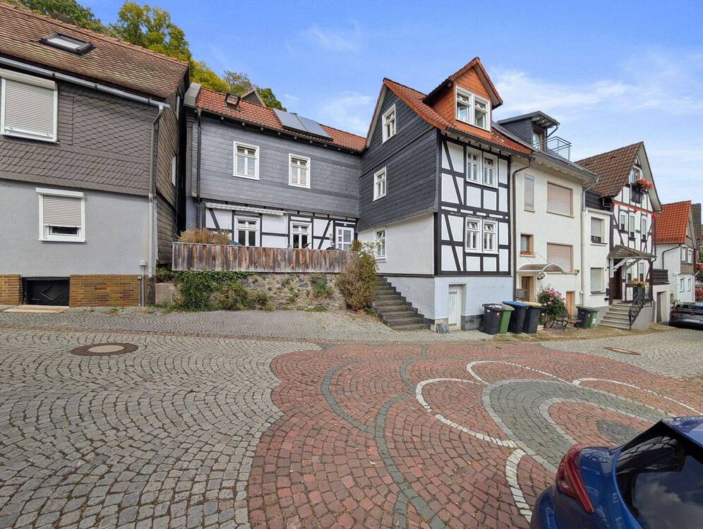 Thumbnail-Charmantes Fachwerkhaus mit modernem Wohnkomfort im Herzen von Biedenkopf