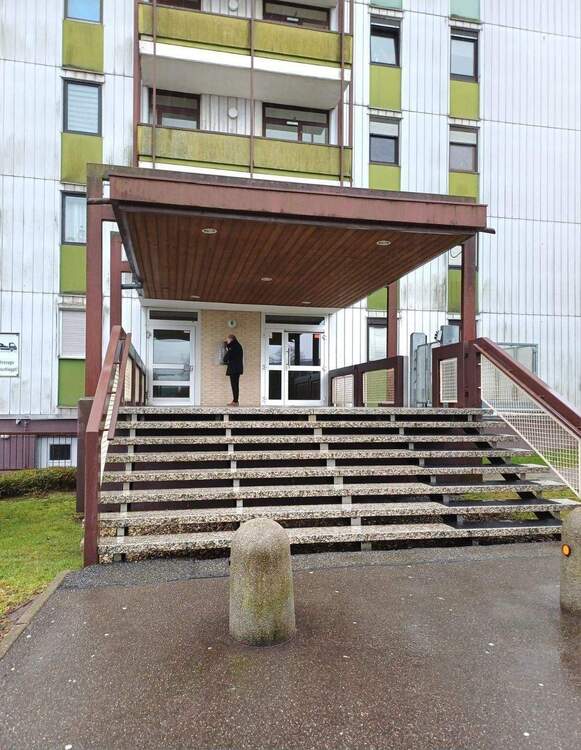 Thumbnail-Schicke Wohnung im 8.OG mit Balkon und Panoramablick, Autoabstellplätze am Haus (zur Zeit vermietet) in Neunkirchen Altseiterstal