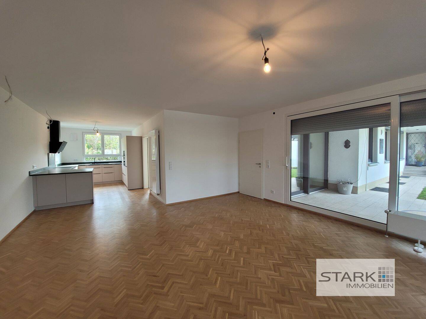 Thumbnail-Erstbezug nach hochwertiger Renovierung! Großzügig wohnen wie im eigenen Haus – Terrasse & Garage,in Nähe der Uniklinik!
