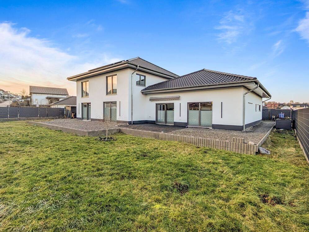 Thumbnail-Provisionsfrei! Exquisites Zweifamilienhaus in Frankenberg