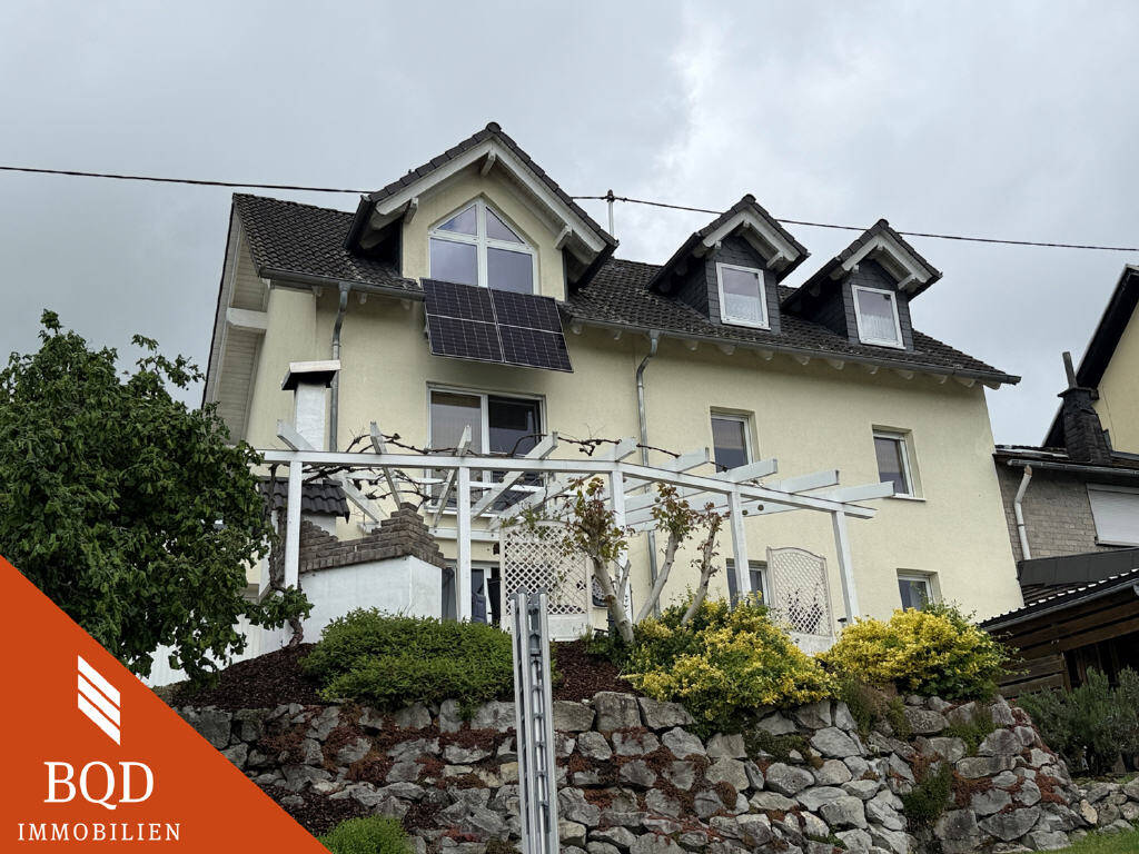 Thumbnail-Gepflegtes Zuhause mit Wohlfühlcharakter, Kachelofen und sonniger Terrasse