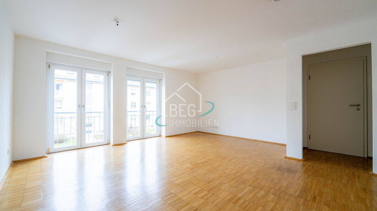 Thumbnail-Moderne 3-Zimmer-Wohnung mit Südbalkon, Parkettboden und Carport