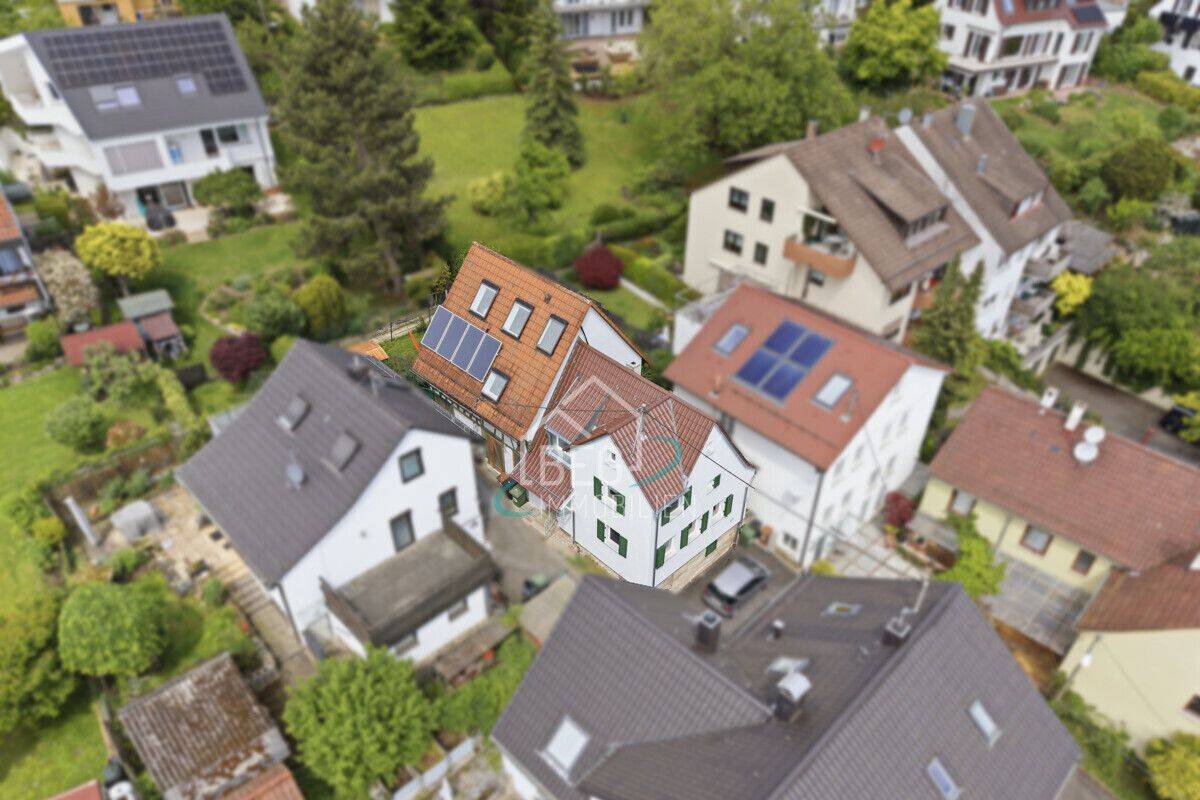 Thumbnail-Vielseitig nutzbares Zweifamilienhaus mit Garten in gefragter Wohnlage