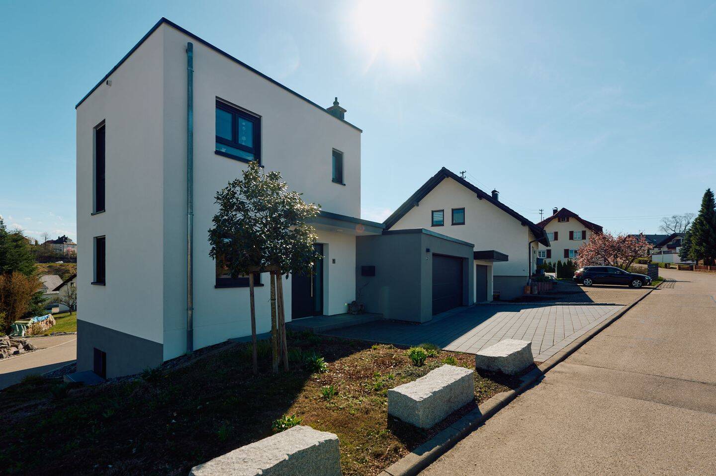 Thumbnail-Moderne Architektur trifft Wohnkomfort: Traumhaus in ruhiger Lage von Frittlingen