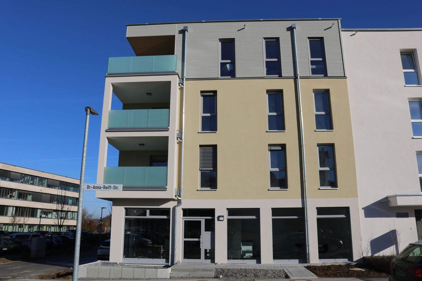 Thumbnail-Modernes Stadthaus im Bahnhofsareal