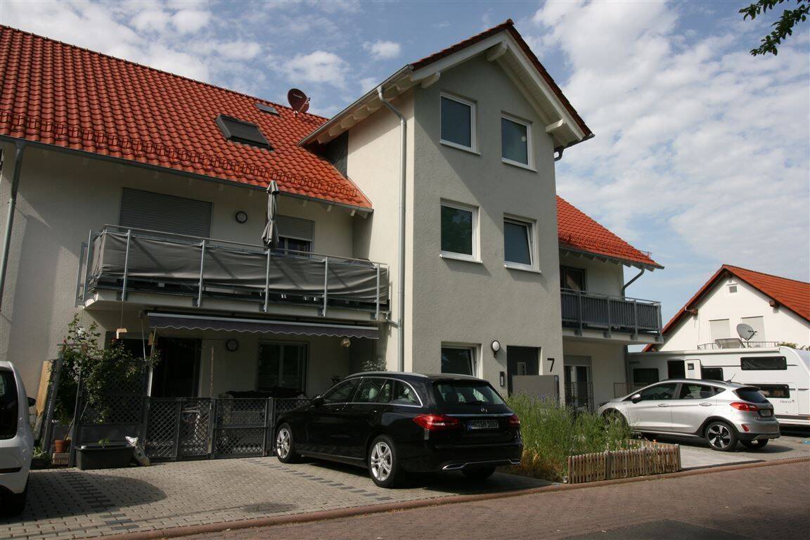 Thumbnail-2 Zimmer-Dachgeschosswohnung mit Balkon in ruhiger zentraler Lage von Schwalmstadt-Ziegenhain zu vermieten
