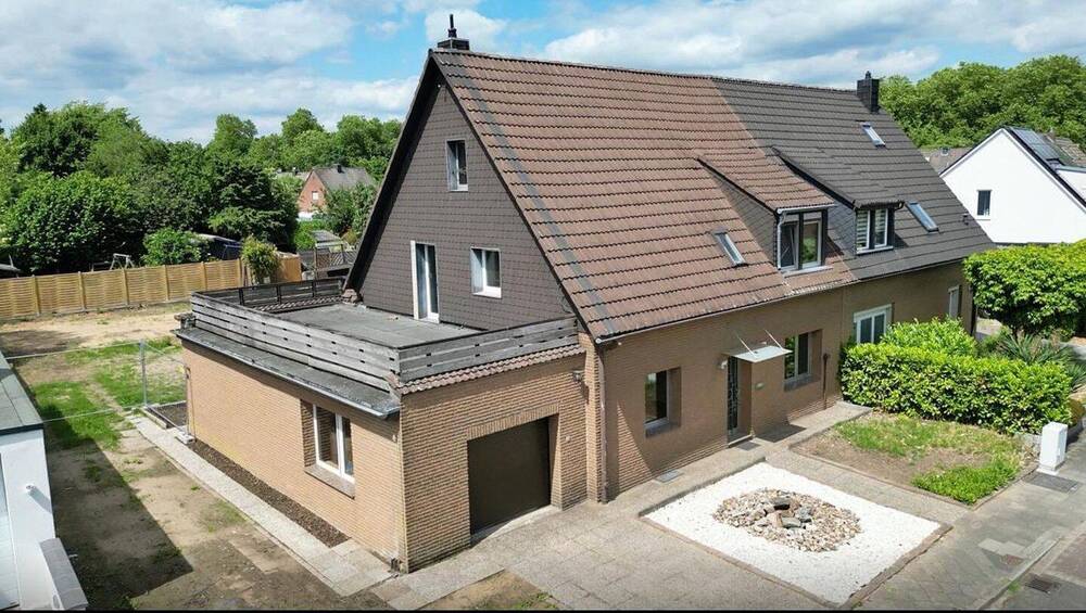 Thumbnail-FAMILIENFREUNDLICHES GENERATIONENHAUS MIT GROSSEM GARTEN ZUM GRUNDSTÜCKSPREIS