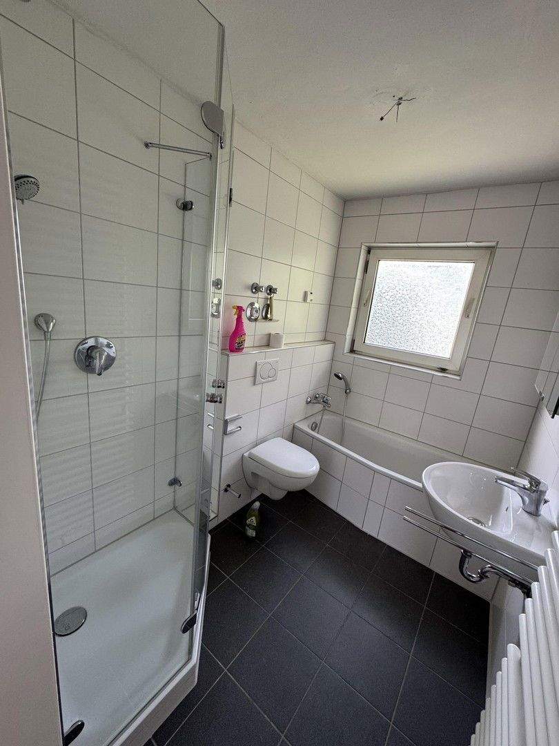 Thumbnail-3ZKB frisch gestrichen, Balkon, Garage, in gepflegtem Mehrfamilienhaus