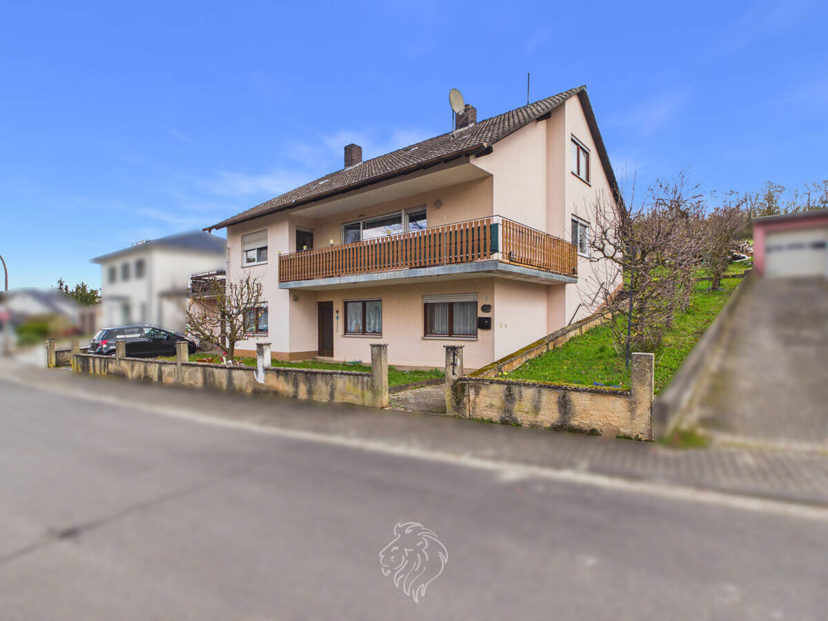 Thumbnail-Attraktives Einfamilienhaus mit Einliegerwohnung und großzügigem Grundstück in naturnaher Wohnlage