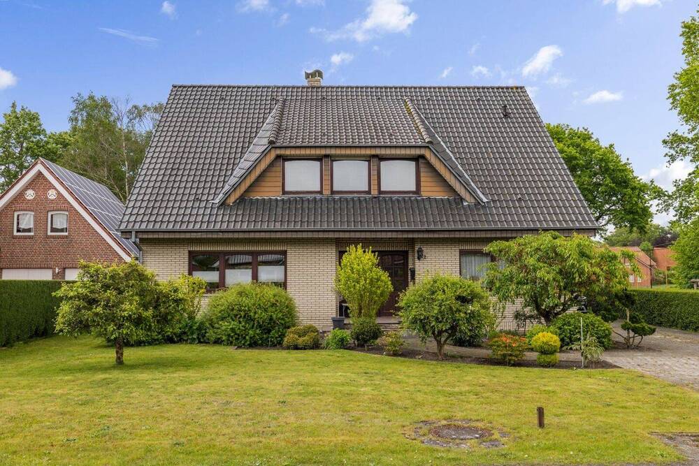 Thumbnail-Großes Einfamilienhaus mit viele Möglichkeiten !!