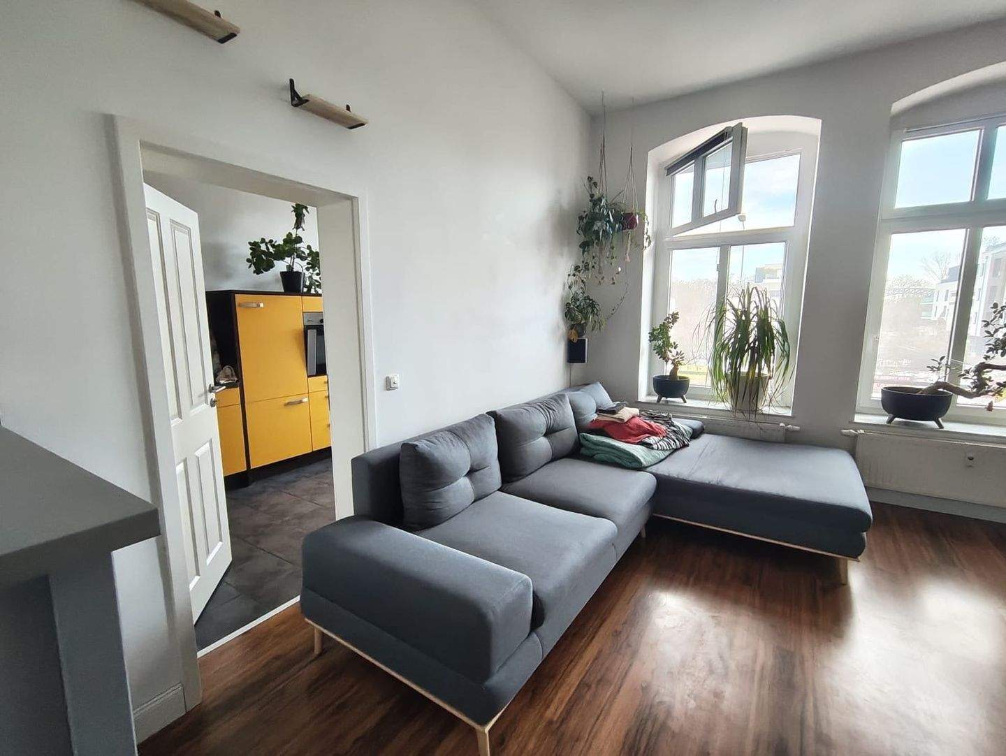 Thumbnail-Wohnen im grünen helle schöne 2-R.-Wohnung ca.70m2 im 1.OG zu vermieten .