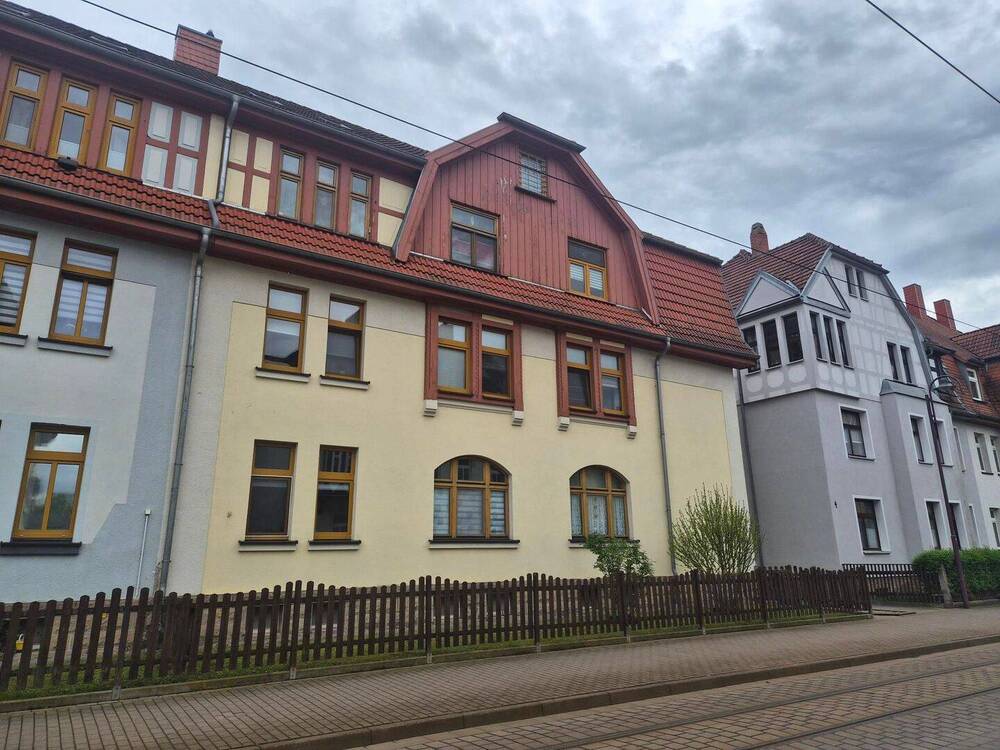 Thumbnail-BESICHTIGUNGSTERMIN BITTE TELEFONISCH VEREINBAREN - 3 Raumwohnung in der Reuterstraße im Dachgeschoss sucht neuen Mieter - Gartenmitnutzung inklusive!