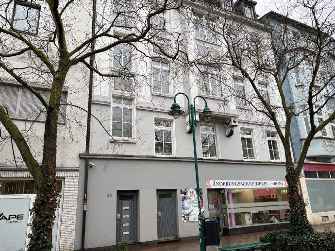 Thumbnail-Dachgeschosswohnung mit 3 Zimmern im Altbau in der Stadtmitte