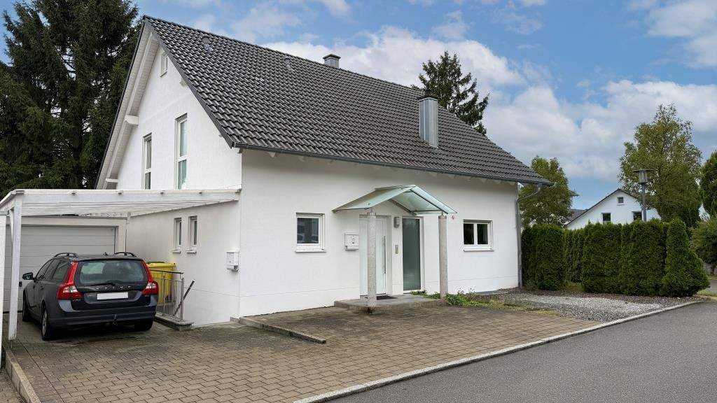 Thumbnail-Freistehendes, attraktives 1-Familienhaus mit Einliegerwohnung in bevorzugter Wohnlage