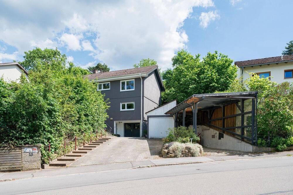 Thumbnail-Provisionsfrei: Großzügiges EFH mit Einliegerwohnung auf 1.251 m² Traumgrundstück