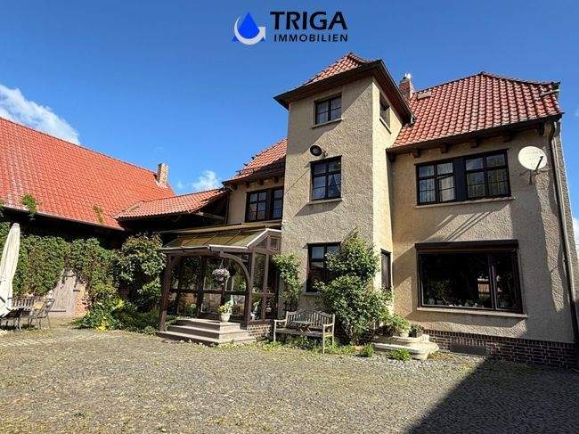 Thumbnail-Aussergewöhnliches Grundstücksensemble: Dreiseiten- Hof, charaktervolles Wohnhaus - mit Wohnrecht!