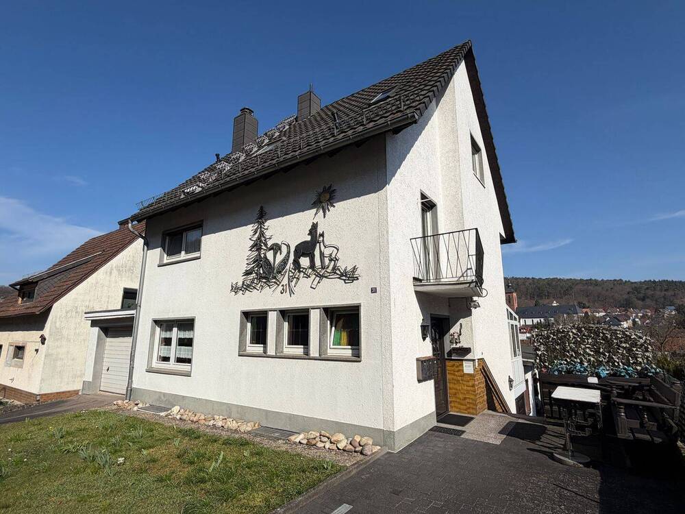 Thumbnail-Attraktives Immobilienensemble: Einfamilienhaus mit zusätzlichem Bungalow in ruhiger Lage!