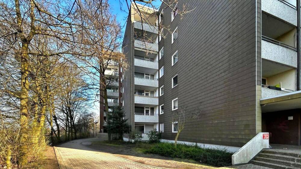 Thumbnail-Großzügige Wohnung mit zwei Bädern und Einbauküche