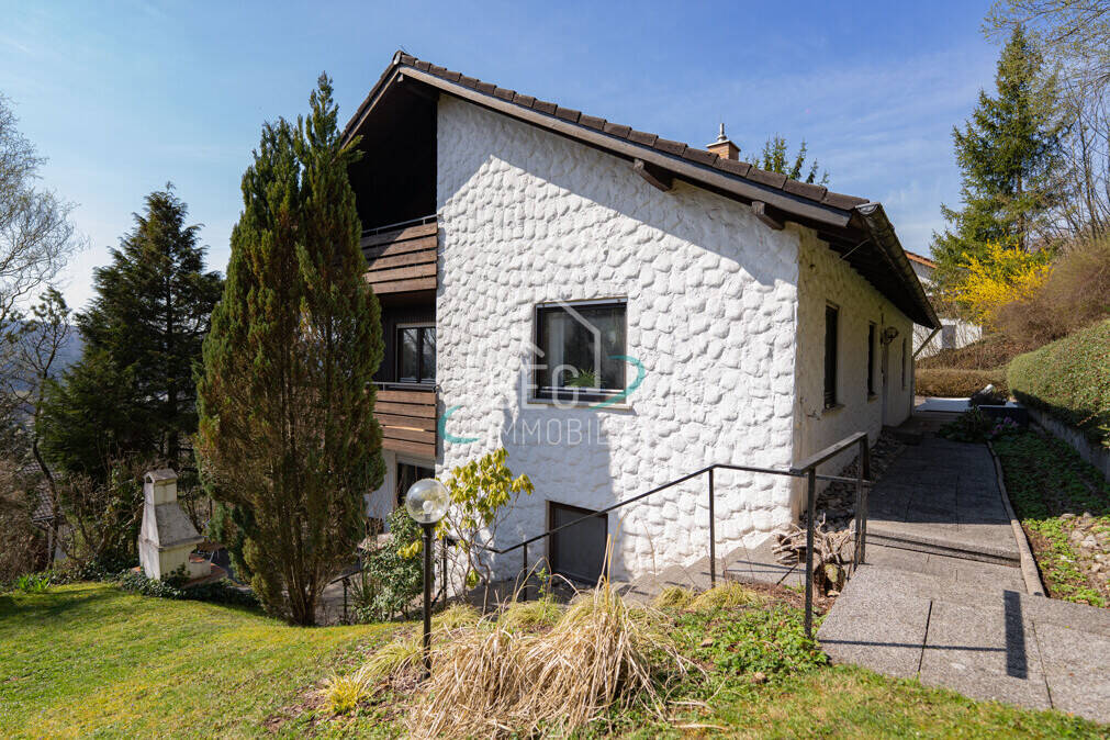 Thumbnail-Einfamilienhaus mit Einliegerwohnung in ruhiger Aussichtslage