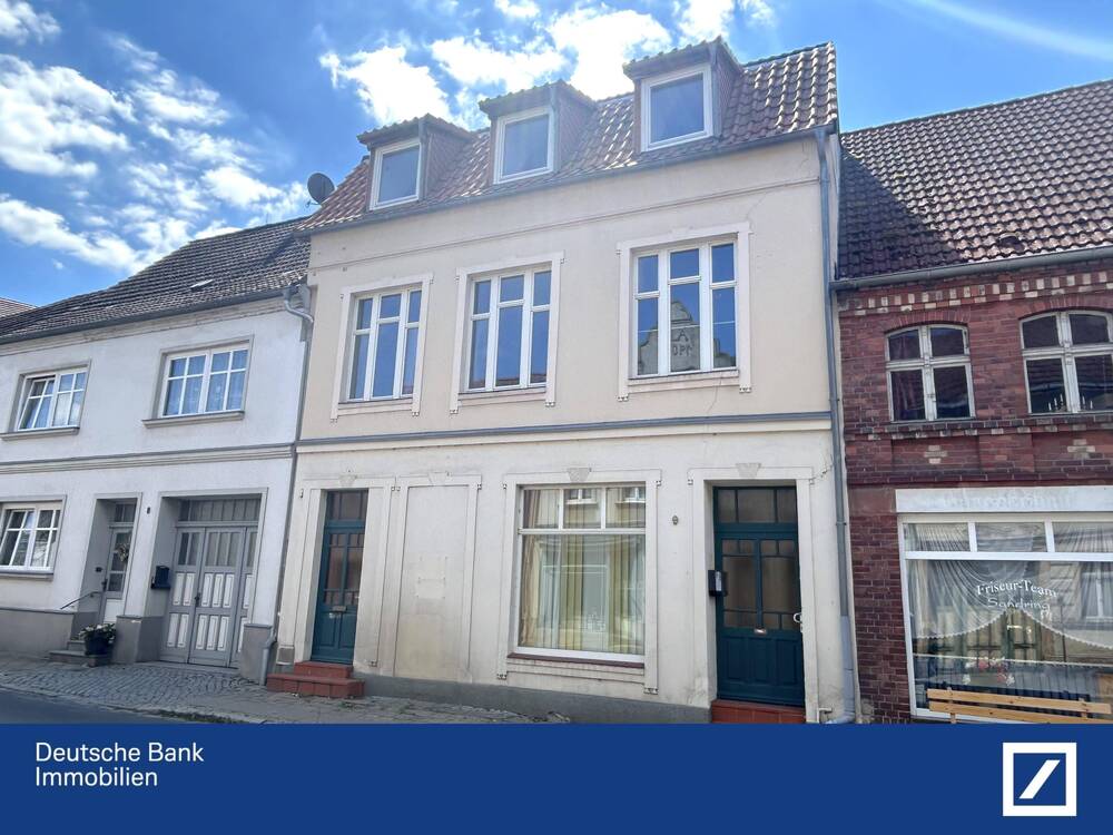 Straßenansicht