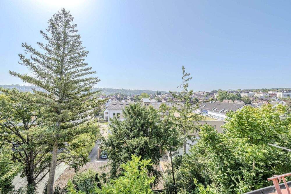 Thumbnail-Freistehendes 3-FH mit großem Garten in ruhiger Wohnlage von Feuerbach