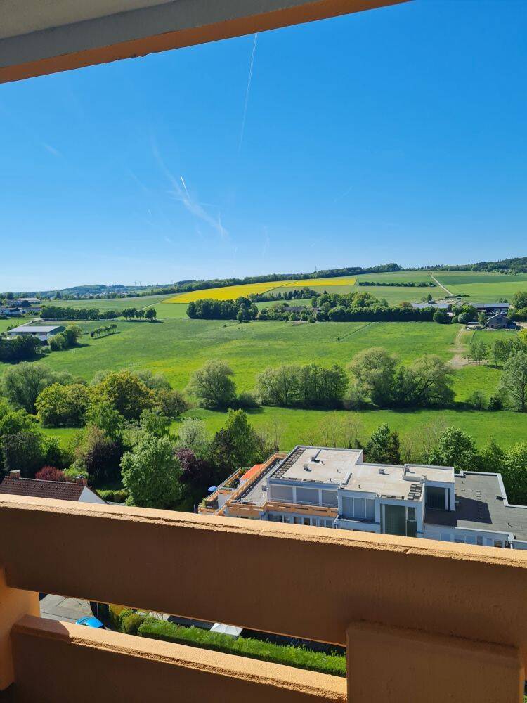 Thumbnail-Renovierte Drei-Zimmer-Wohnung in Taunusstein-Wehen zu verkaufen.