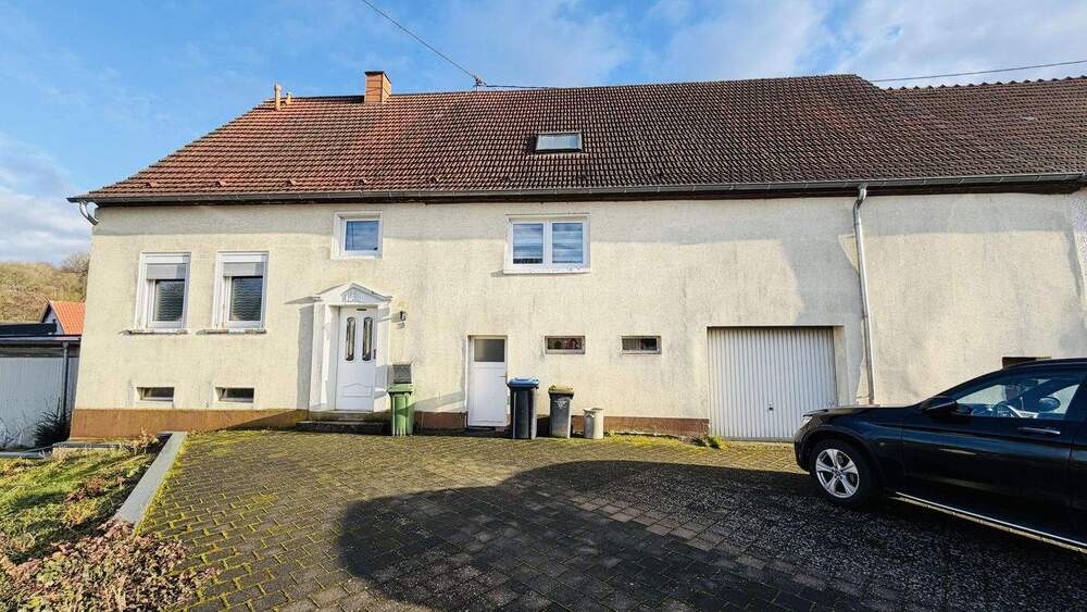 Thumbnail-Familienfreundliches Zuhause mit Ausbauoption und großem Garten!