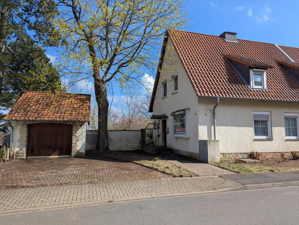 Thumbnail-Doppelhaushälfte mit 1.041 m² Grundstück in ruhiger Lage - großes Potenzial in Salzgitter-Bad