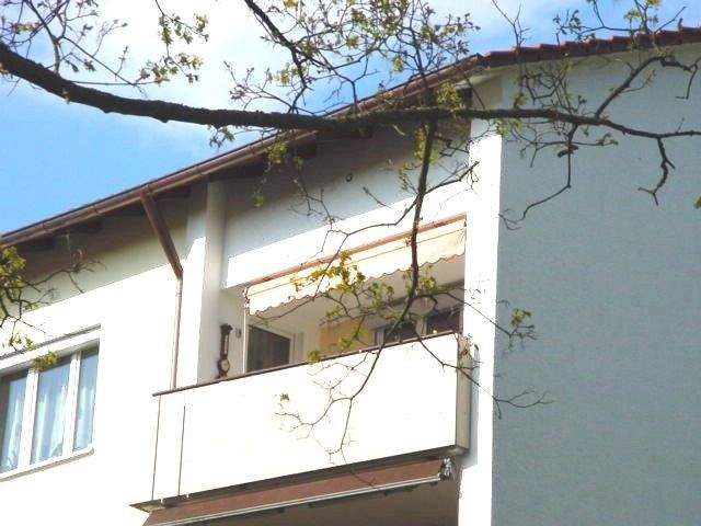 Thumbnail-Behagliche 4-ZIMMER-WOHNUNG mit Erbbaurecht, derzeit vermietet, mit 2 Balkonen und Blick ins Grüne in STUTTGART-WEILI...