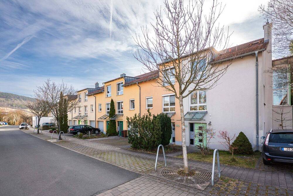 Thumbnail-bezugsfreies Reihenmittelhaus mit Jenzig- und Fuchsturmblick