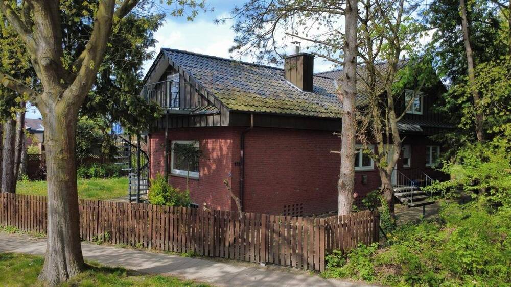 Thumbnail-Freistehendes Einfamilienhaus mit Einliegerwohnung und Ausbaupotenzial in Mauritz-Ost