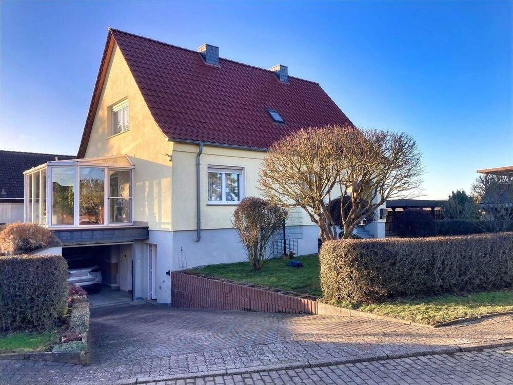 Thumbnail-Wohnen mit Komfort: Gepflegtes Haus mit Wärmepumpe, Kamin & Wintergarten !