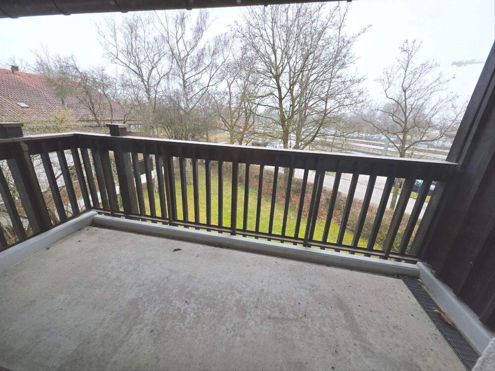 Thumbnail-Großzügige Wohnung mit Balkon