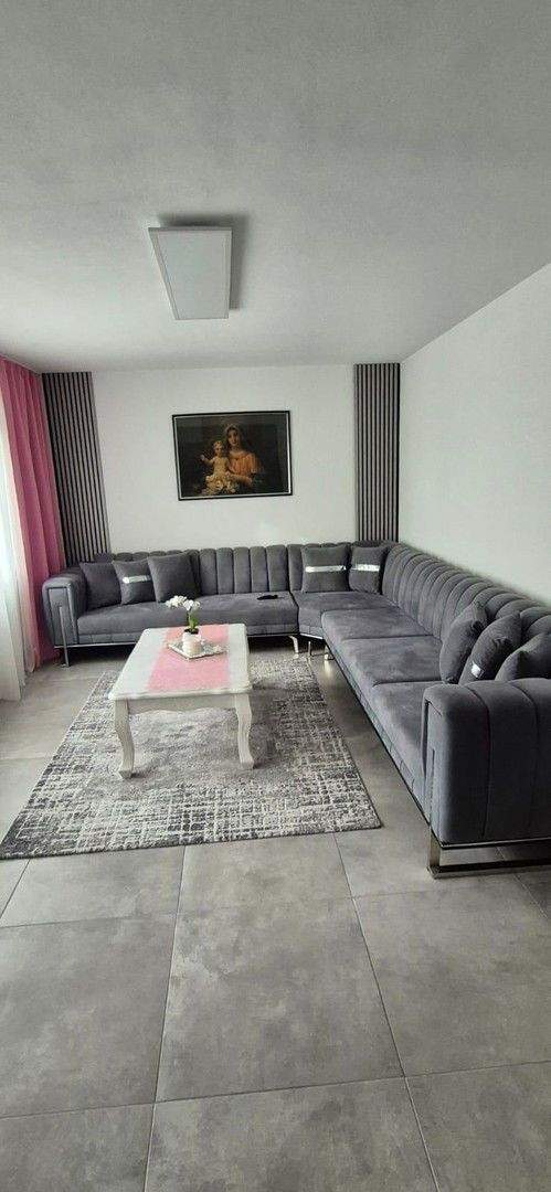 Thumbnail-Modernisierte 4,5-Zimmer-Wohnung (103 m²) mit Balkon, Garage & zusätzlichem 18 m² Homeoffice-Raum