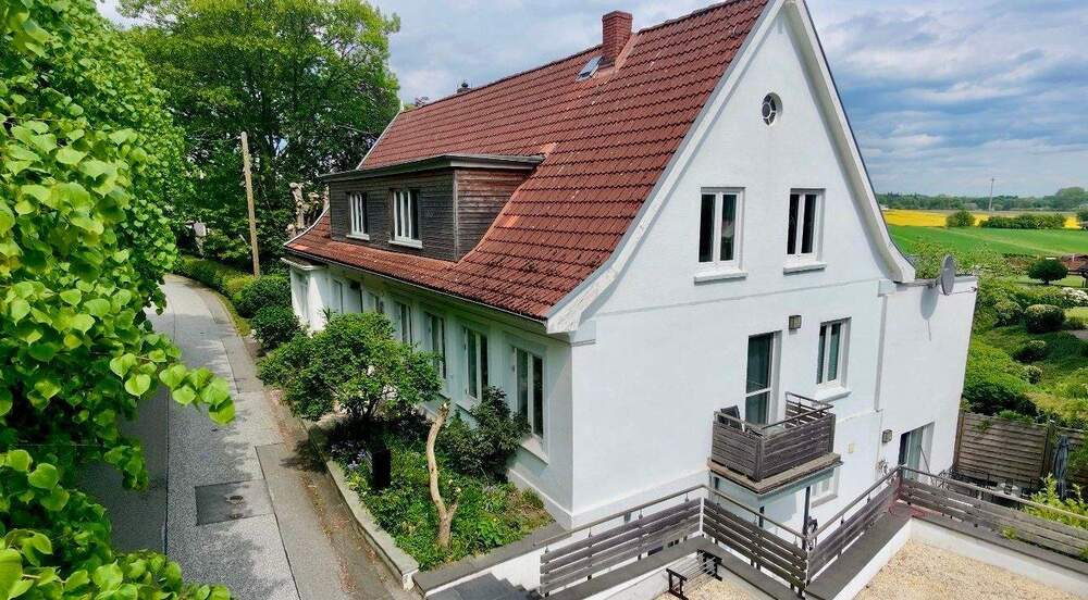 Thumbnail-Freistehendes Mehrfamilienhaus mit Elbblick und hohem Ertragspotenzial in Hamburg-Spadenland