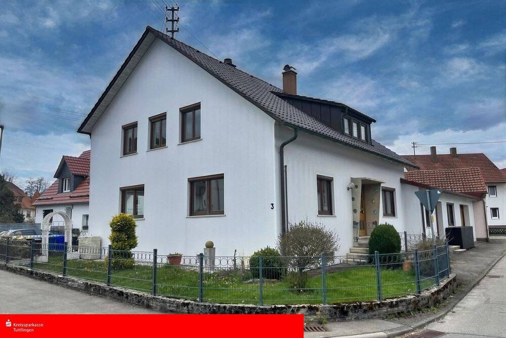 Thumbnail-Wohnhaus mit Gewerbemöglichkeit und 4 Garagen in Wehingen
