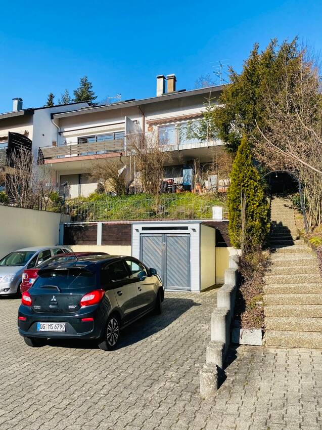 Thumbnail-Gepflegtes Reihenmittelhaus mit Einliegerwohnung in Lörrach - Hünerberg!