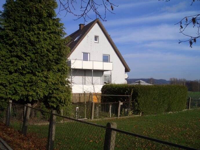 Thumbnail-Im Grünen: 2-Zimmer-Dachgeschosswohnung - ideal für Singles