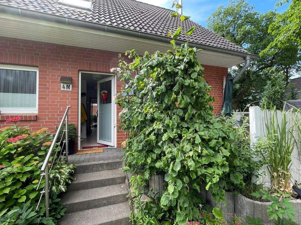 Thumbnail-5 Zimmer plus Doppelhaushälfte mit EBK, Kamin, Fußbodenheizung in Hamburg Hausbruch Waldseite