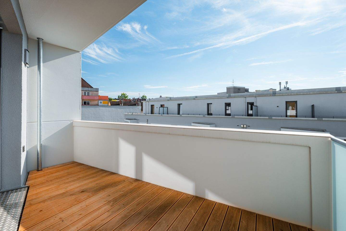 Thumbnail-2-Zimmer-Wohnung mit viel Tageslicht und Südwest-Balkon im 2. OG