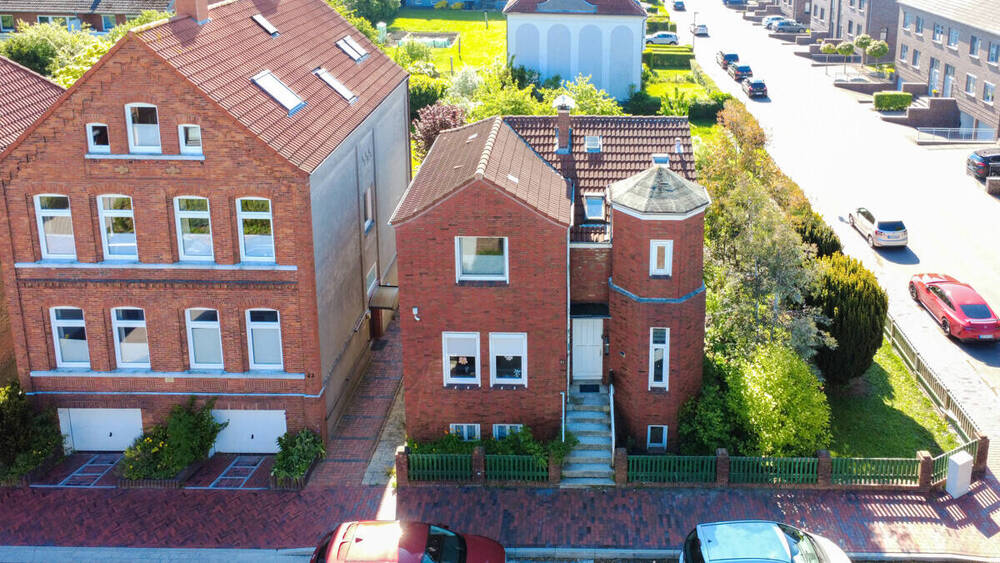 Thumbnail-Viel Platz & Entwicklungspotenzial - Einfamilienhaus mit Baugrundstück in Emden