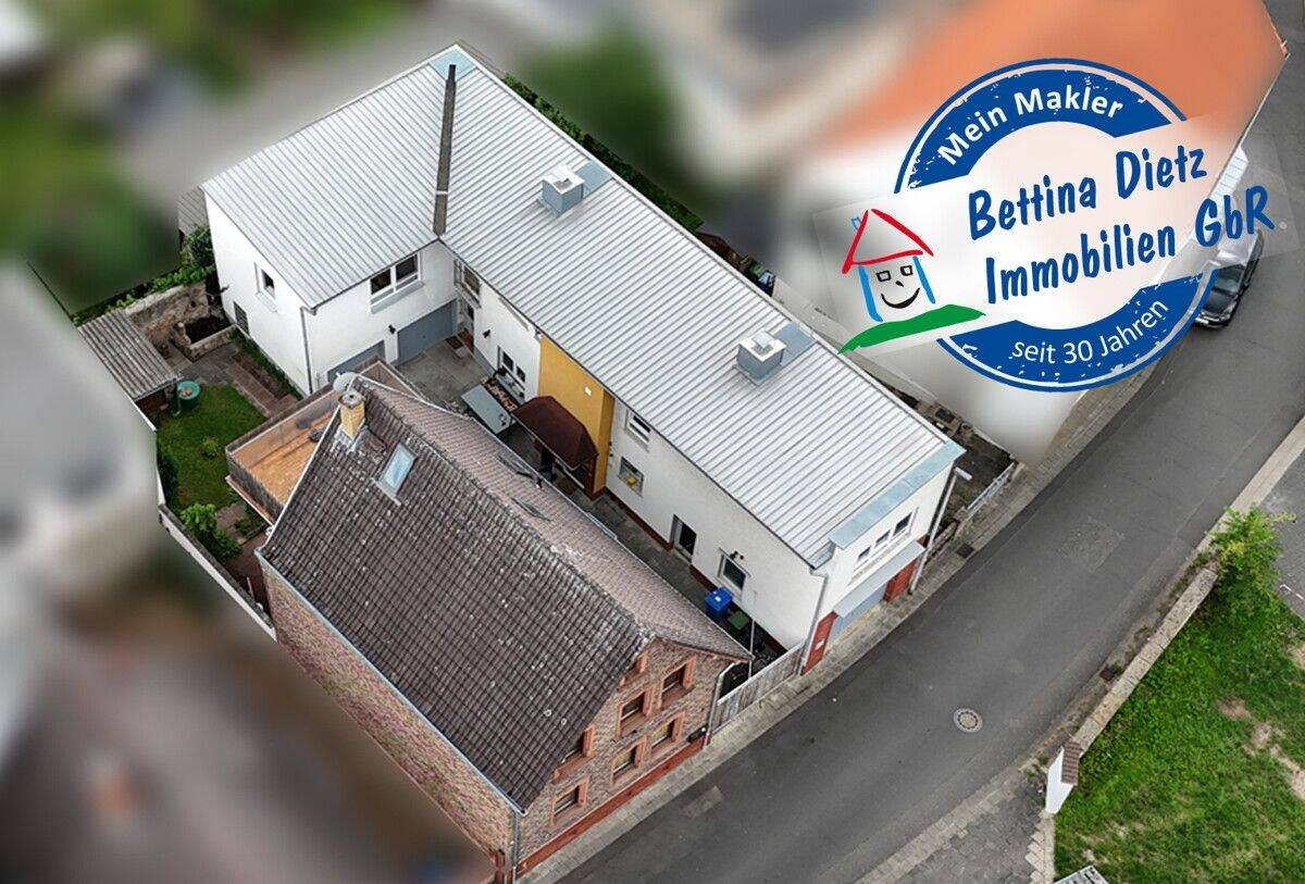 Thumbnail-DIETZ: FREIWERDENDE 3 Wohnungen in 2 Häusern inklusive 3 Garagen, Innenhof und Garten Schaafheim